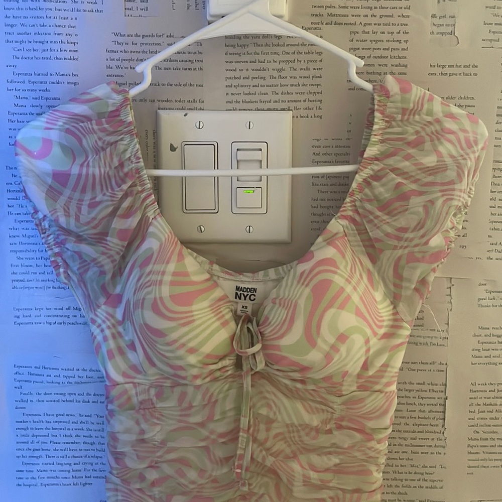 Madden nyc ruffle green and pink size xs